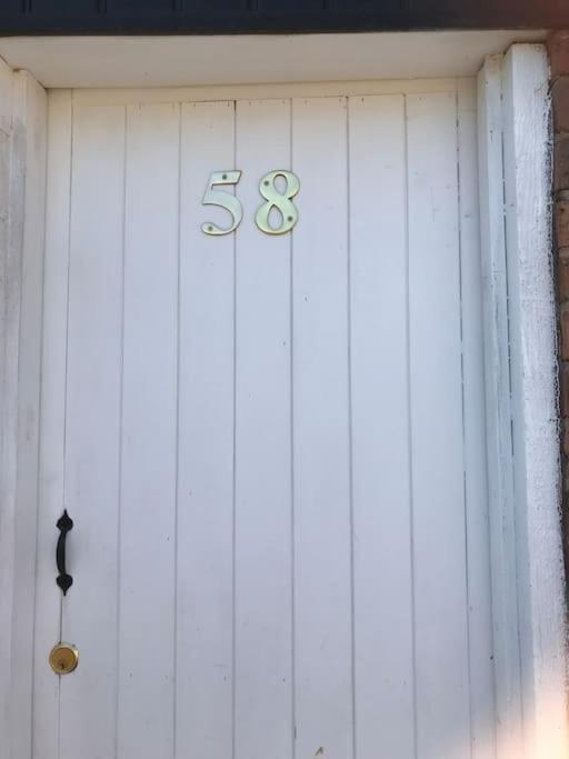 Pipers - Quirky Near Ironbridge! Holiday home Broseley